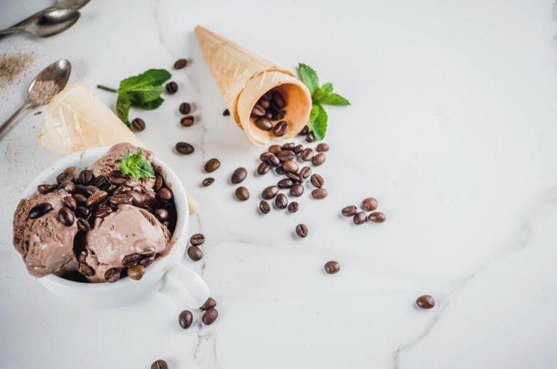 domowe lody z czekoladą
